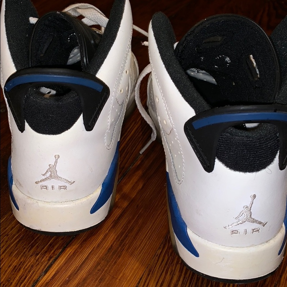 Jordan 6 - Picture 3 of 3